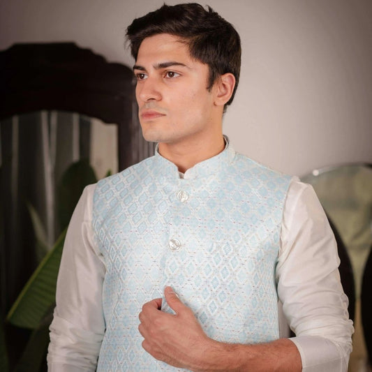 Suutraa Men's Off-White Silk Kurta Pyjama with Sky Blue Jacket Set - suutraa.com