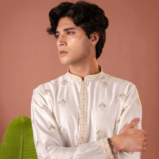Suutraa Men's OFF WHITE SILK ALL OVER EMBROIDED KURTA - suutraa.com