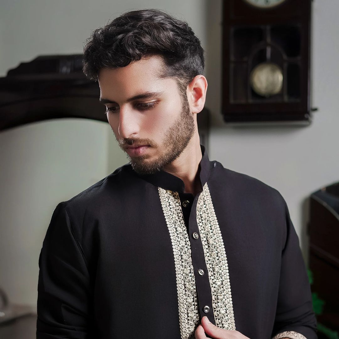 Suutraa Men's Black Silk Kurta with Golden Zari Embroidery - suutraa.com