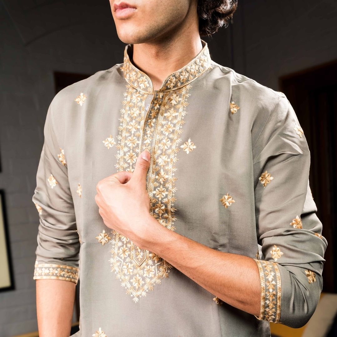Suutraa Men's Grey Silk Kurta with Gold Embroidery - suutraa.com