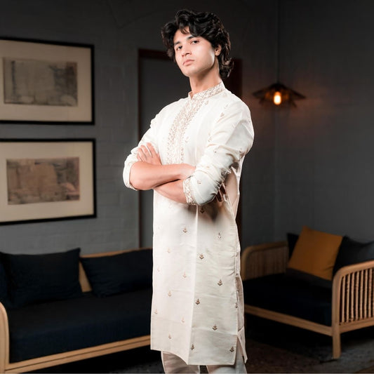 Suutraa Men's Cream Silk Kurta with Embroidered Golden Motifs - suutraa.com