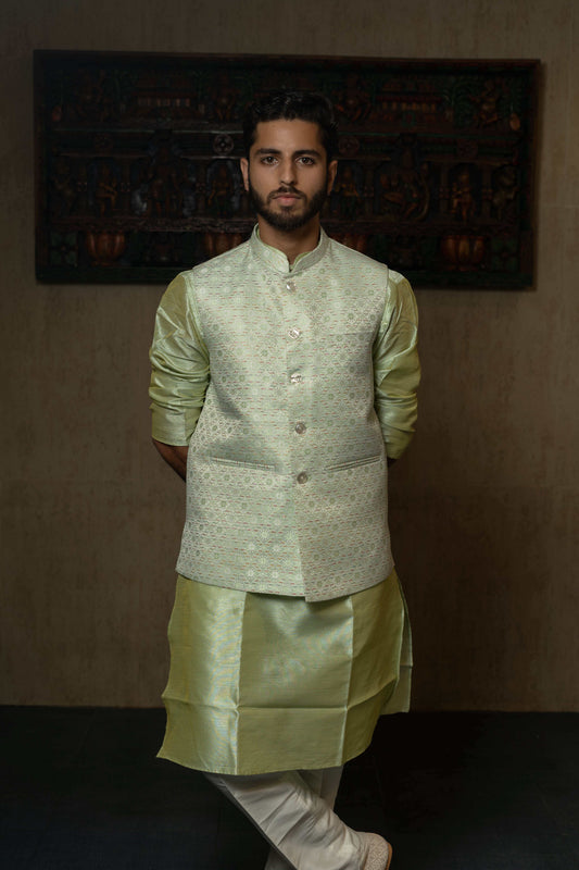 SUUTRAA MEN'S PISTA GREEN SILK NEHRU JACKET