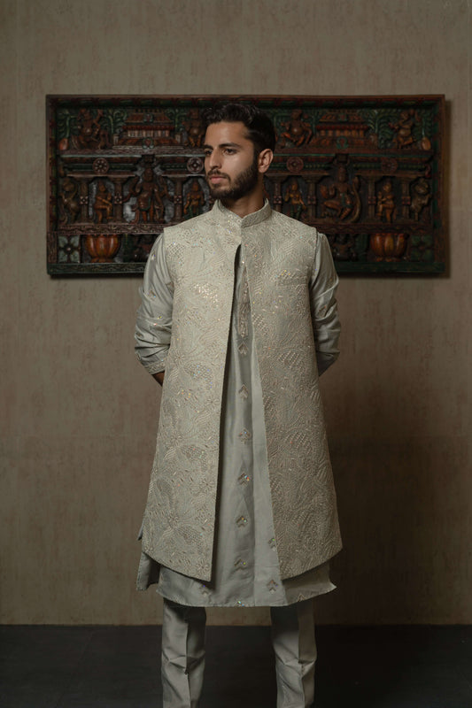 Suutraa Men's Sea Green Silk Embroided Kurta Pyjama Jacket Set