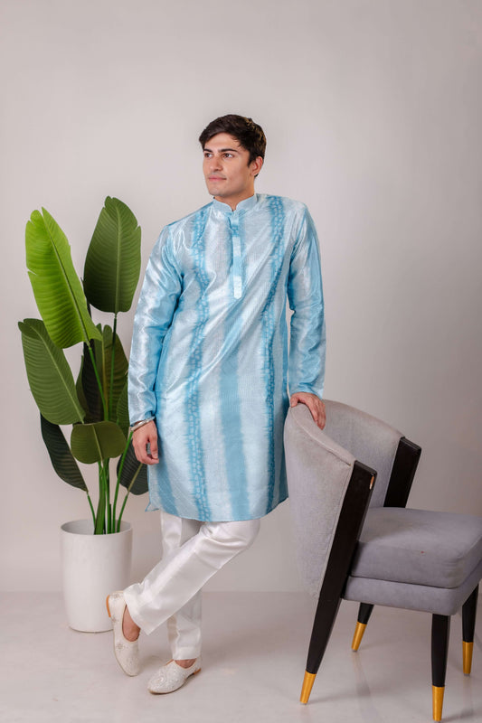 Suutraa Men's Blue Silk Ombre Kurta