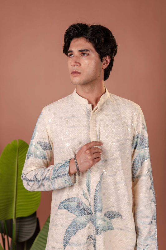 Suutraa Men's Off-White Figure Embroided Chikankari Kurta