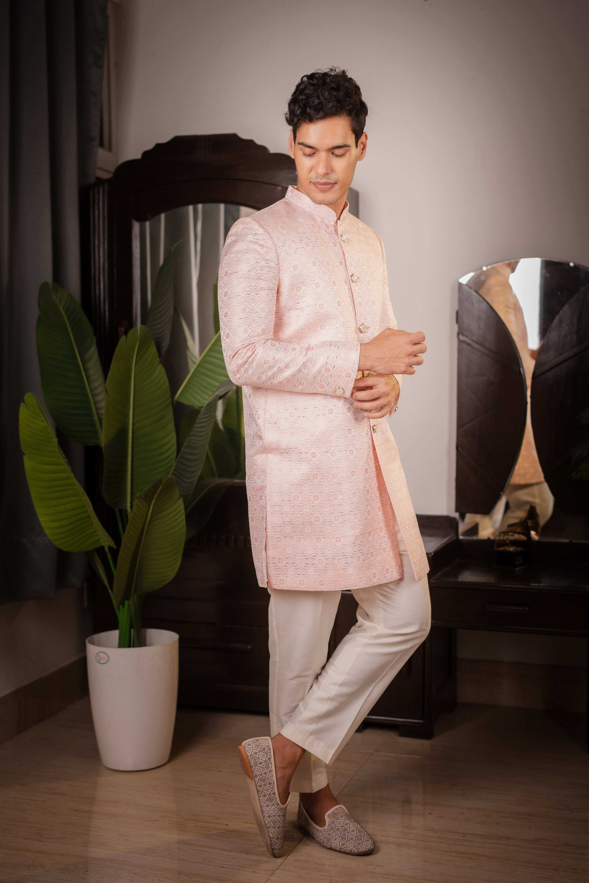 Suutraa Men's Pink Jaquard Classic Indo Pyjama Set